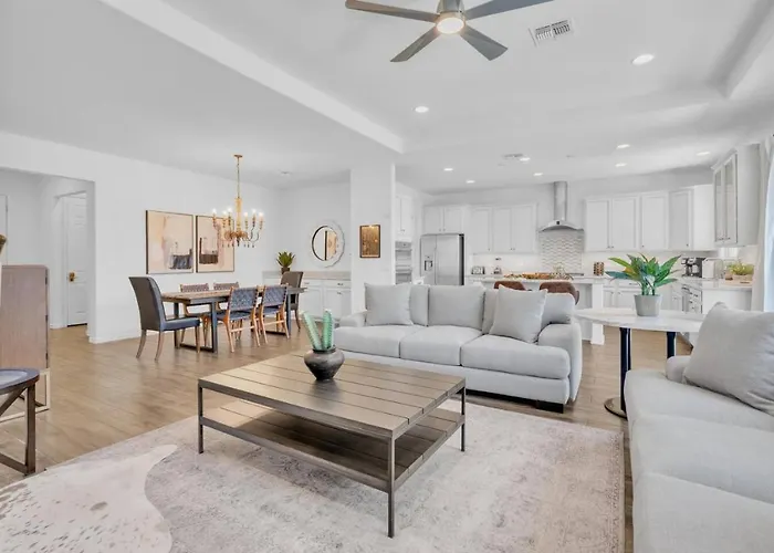 Holiday home Design Dream, 4 Bedroom 3 Ba, Garage, Mountain Views Sahuarita