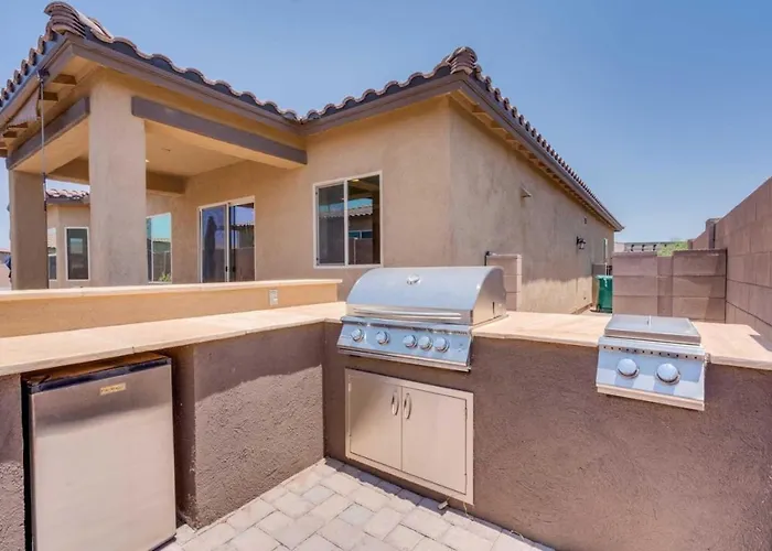 Design Dream, 4 Bedroom 3 Ba, Garage, Mountain Views *